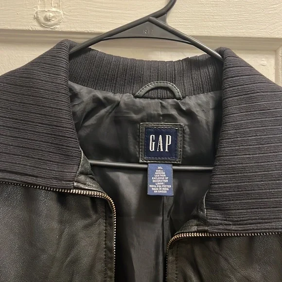 Leather Jacket - Picture 3 of 4